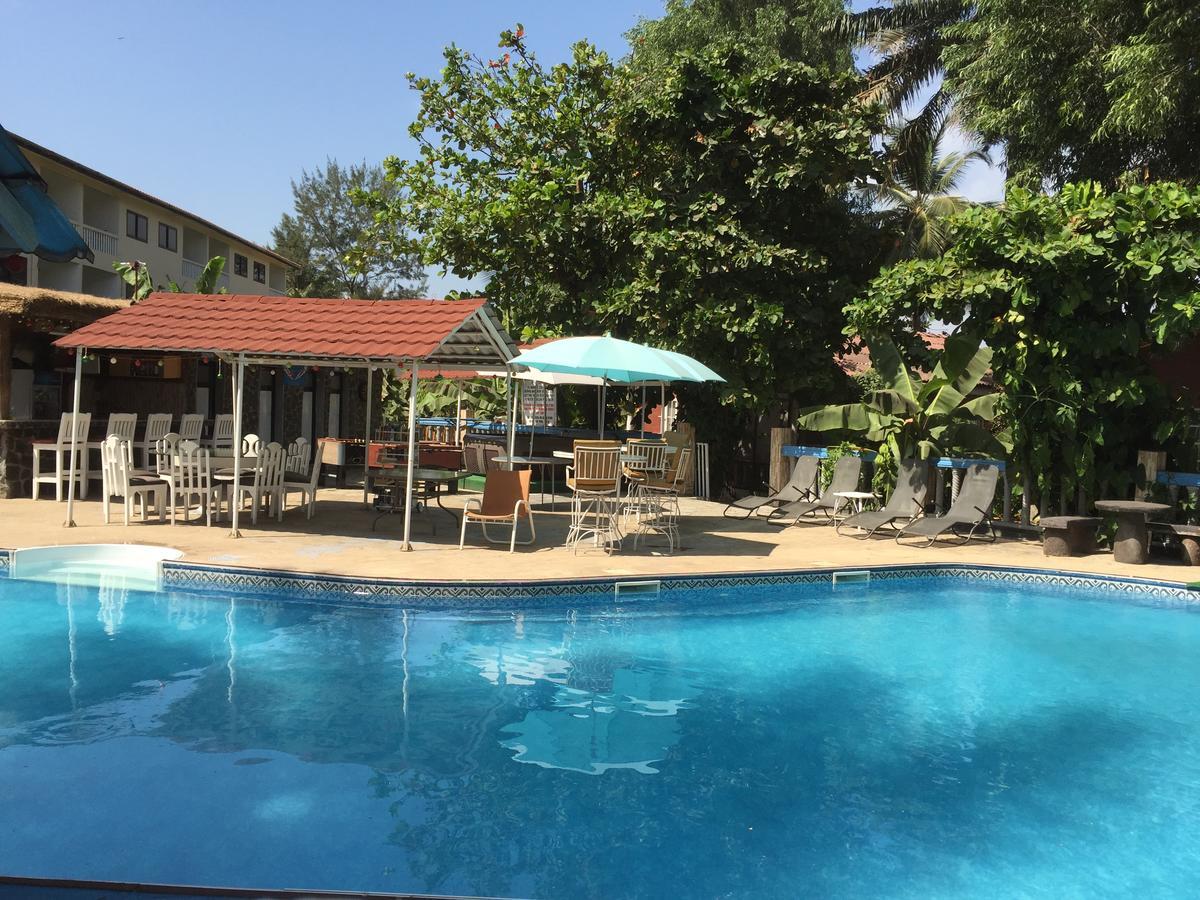 פריטאון The Family Kingdom Resort מראה חיצוני תמונה